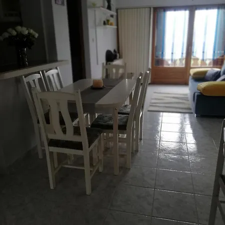 Сasa de vacaciones Sárga önálló Balatonfenyves