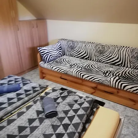 Sárga önálló * Balatonfenyves