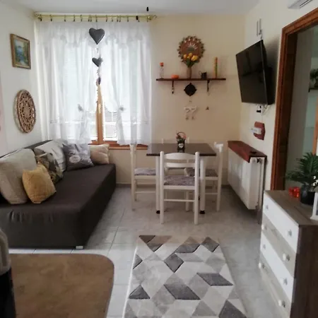 Сasa de vacaciones Sárga önálló Balatonfenyves