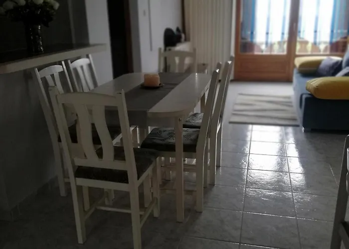 Holiday home Sarga Oenallo Nyaralohaz Balatonfenyves